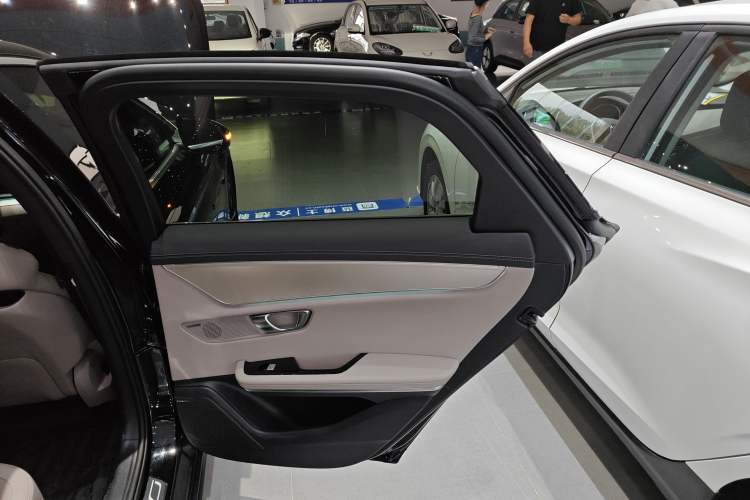 Used BYD Han 2025 DM-i Intelligent Driving Edition 125KM Prestige Model