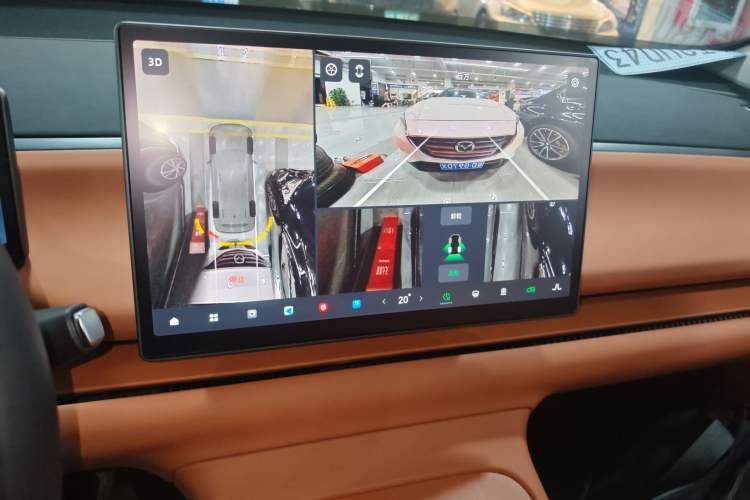 Used Leapmotor C16 2024 Pure Electric 520 Deluxe Edition Audio And AC Panel