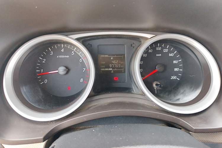 Used Wuling Hongguang 2019 1.5L S Comfort Edition China VI LAR Instrument Cluster