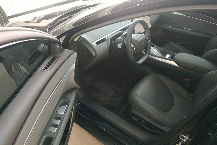 Used XPeng MONA M03 2024 620 with Ultra-Long Range
