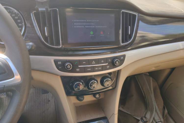 Used Baojun 730 2016 1.8L Manual Comfort Version 7 Seats