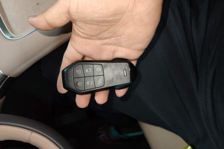 Used XPeng X9 2025 740 Ultra-Long Range Max