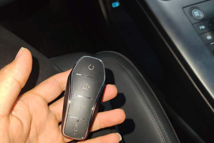 Used BYD Qin PLUS 2025 DM-i Smart Drive 120KM Superior Model