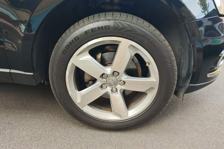 Used Audi Q5 2015 40 TFSI Comfort Model
