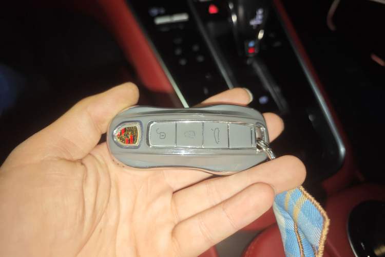 Used Porsche Panamera 2023 Panamera Executive Long Wheelbase Platinum Edition 2.9T Vehicle Key