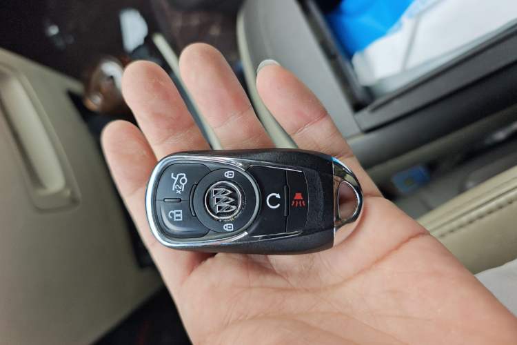 Used Buick GL8 2011 3.0L XT Luxury Business Flagship Edition
