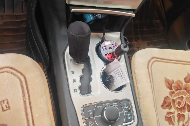 Used Jeep Grand Cherokee 2011 5.7L Flagship Navigation Edition
