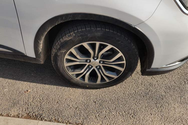 Used Mitsubishi Outlander 2017 2.0L Two-Wheel Drive Glory Edition 5 Seats
