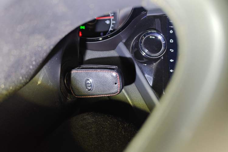 Used Kia K2 2015 Sedan 1.4L MT GLS