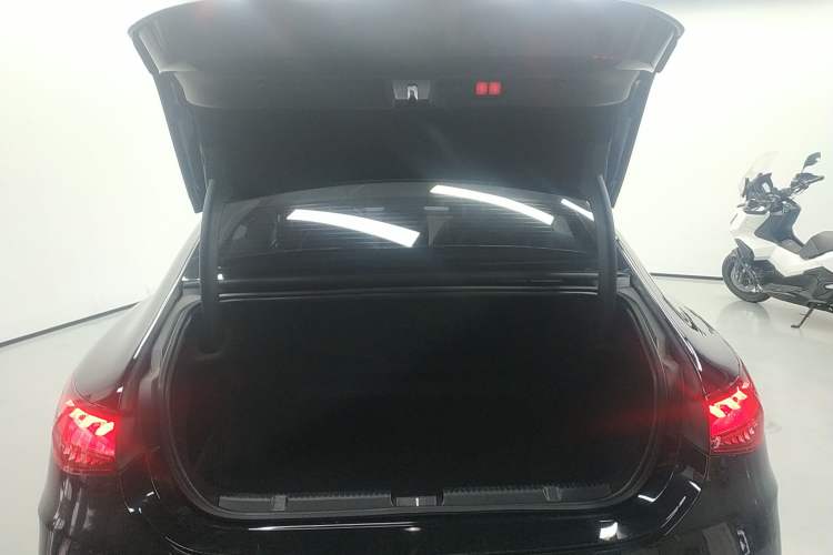 Used Mercedes-Benz EQE 2022 350 Luxury Edition