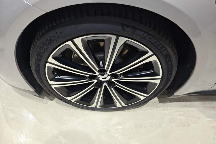 Used Nio ET7 2024 75 kWh Executive Signature Edition
