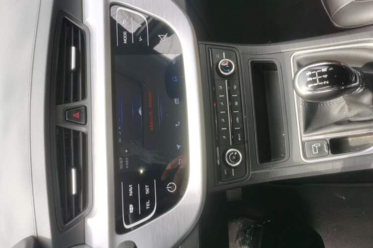 Used Geely Auto Vision 2020 Revised 1.5L Manual Asian Games Edition Audio And AC Panel