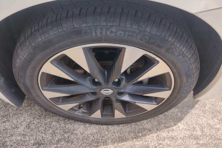 Used Nissan Lannia 2016 1.6L CVT Smart Cool Edition Right Front Wheel Hub