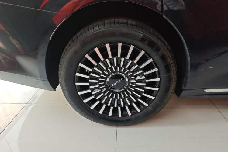 Used Zeekr 009 2024 7-Seater Aisle Version 108 kWh