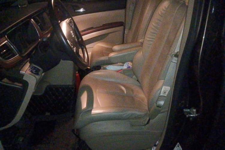 Used Buick GL8 2017 25S Luxury Version China V Standard Driver Seat