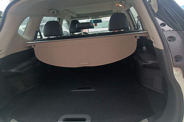 Used Nissan X-Trail 2015 2.0L CVT Comfort MAX Edition 2WD
