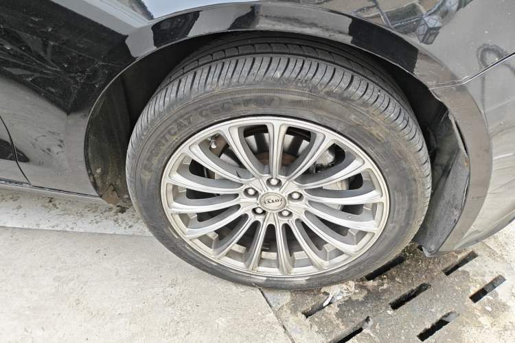 Used Zotye Z700 2016 1.8T Manual Luxury Model Right Front Wheel Hub