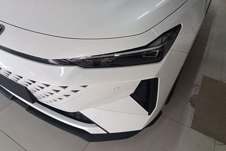 Used CHANGAN UNI-V iDD 2024 Blue Whale Smart Electric iDD 136km Luxury Model