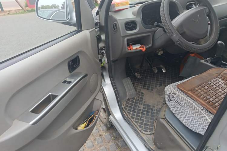 Used Wuling Zhiguang 2010 1.1L New Standard Version I Long Body LXA
