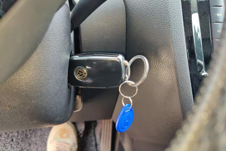 Used Volkswagen Sagitar 2015 1.6L Automatic Comfort Model Vehicle Key