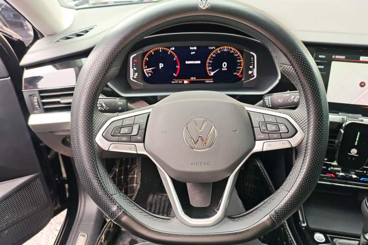 Used Volkswagen Passat 2025 Outstanding Model 380TSI Starry Dragon Glorious Edition Steering Wheel