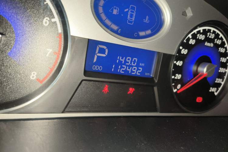 Used Geely Auto Classic Emgrand 2012 Sedan 1.8L CVT Luxury Model Odometer Close Up