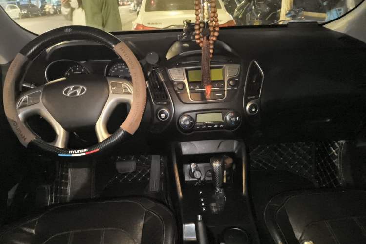 Used Hyundai ix35 2013 2.0L Automatic Two-Wheel Drive Smart GLS China IV Standard
