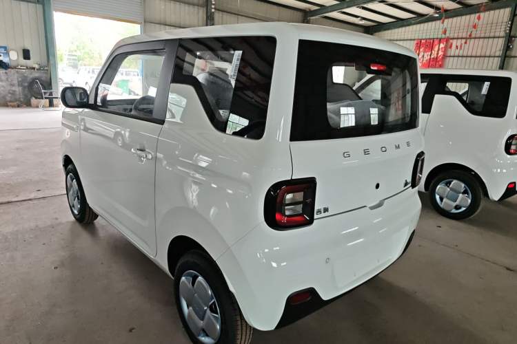 Used Geely Galaxy Panda 2024 Panda Mini 200km Endurance Bear Rear Left 45 Deg