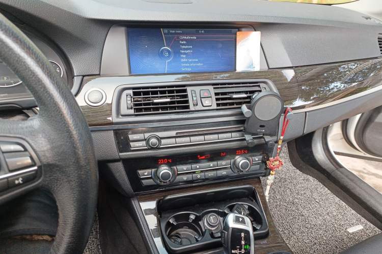 Used BMW 5 Series 2012 530Li Leading Model
