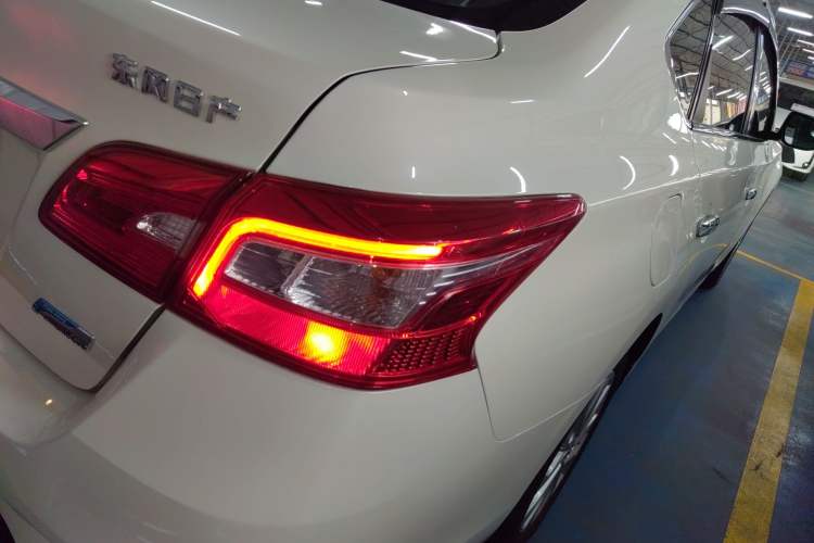 Used Nissan Sylphy 2019 1.6XV CVT Smart Connect Luxury Edition China VI Standard Exterior 3