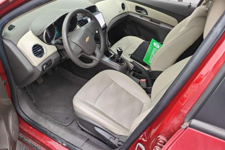 Used Chevrolet Cruze 2015 1.5L Classic SE MT
