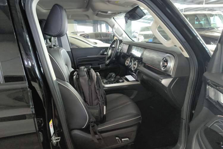 Used Tank 300 2021 Off-Road Edition 2.0T Conqueror Right Front Seat