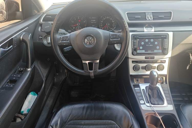 Used Volkswagen Magotan 2016 1.8TSI Luxury Comfort Model
