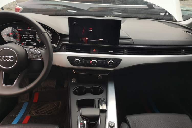 Used Audi A4L 2024 40 TFSI Fashion Dynamic Model
