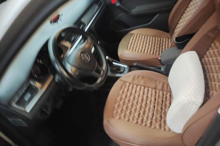 Used Volkswagen Bora 2016 1.6L Automatic Fashion Model
