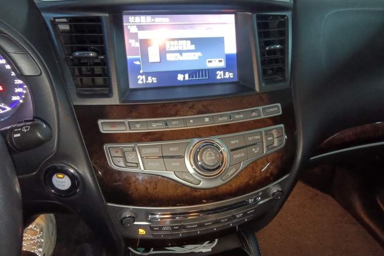 Used Infiniti QX60 2016 2.5 S/C Hybrid Two-Wheel-Drive Excellence Edition China V Standard
