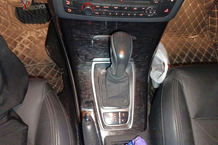 Used Citroen C5 2013 2.0L Automatic Luxury Model Gear Lever