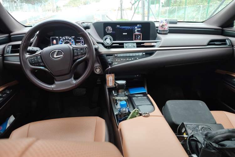 Used Lexus ES 2020 200 Excellence Edition