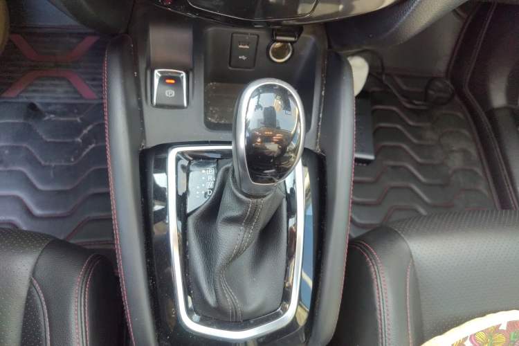 Used Nissan Qashqai 2022 2.0L CVT XV Premier Luxury Edition Gear Lever