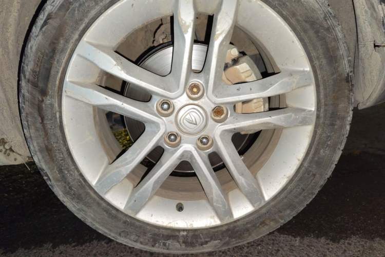 Used CHANGAN CS35 2014 1.6L Manual Luxury Model China IV Standard