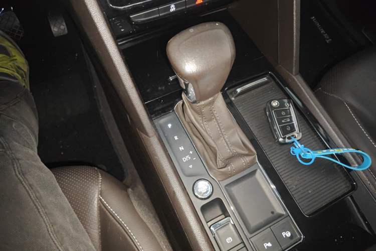 Used Volkswagen Teramont 2017 330TSI Two-Wheel-Drive Luxury Edition
