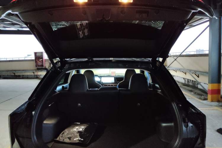 Used Venucia V DD-i 2023 110km iT Version
