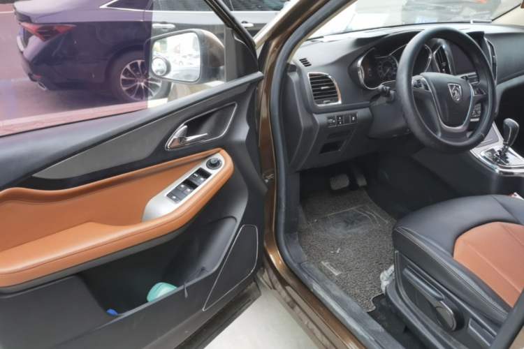 Used Baojun 560 2016 1.8L iAMT Elite Edition