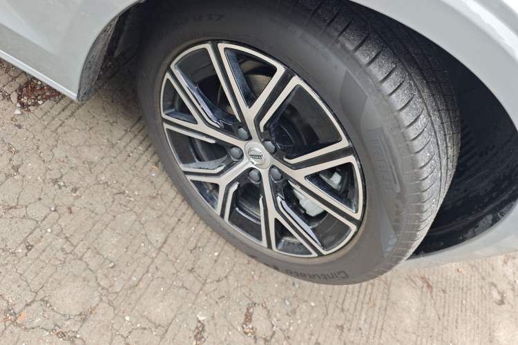 Used Volvo S60 2025 B4 Zhiyi Luxury Edition