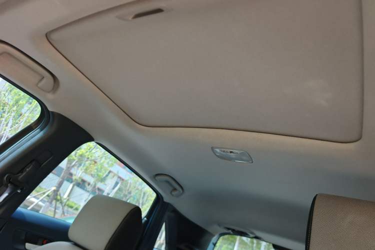 Used Honda Fit 2021 1.5L CVT Trendy Run Pro Edition Headliner