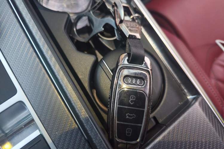 Used Audi A7L 2024 45 TFSI quattro S-line Black Warrior Edition Vehicle Key