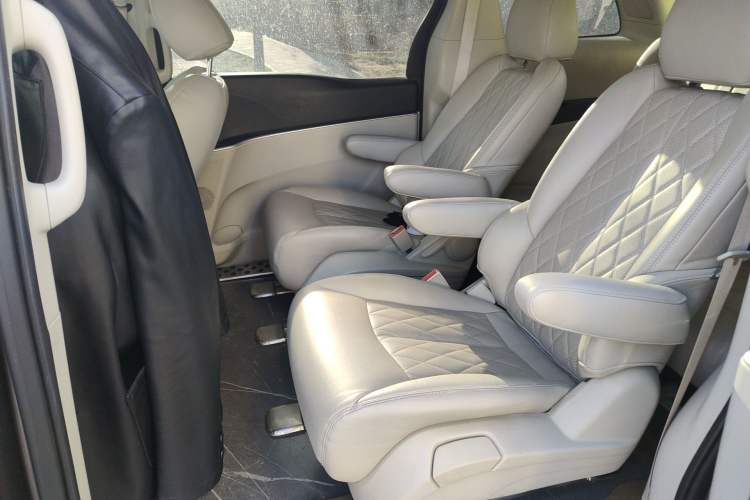 Used Buick GL8 2020 Land Cruiser Executive Class 652T Comfort Model