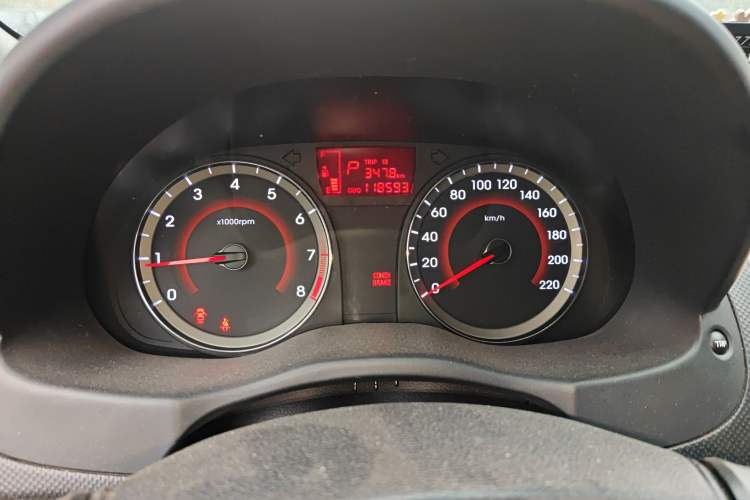 Used Hyundai Verna Ray 2014 1.4L Automatic GLX Instrument Cluster