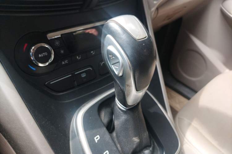 Used Ford Kuga 2013 2.0L GTDi Four-Wheel-Drive Elite Model