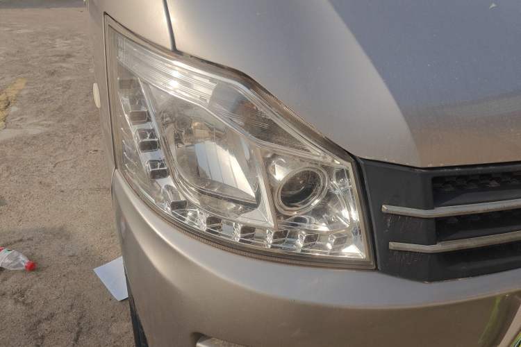 Used CHANGAN KUAYUE V3 2017 1.2L Box-Type Truck DK12-10 Right Front Headlight